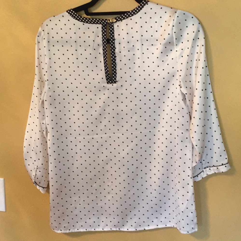 Top - Picture 2 of 3